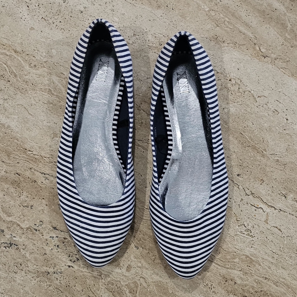 Black and White Striped Flats with Rounded Toe